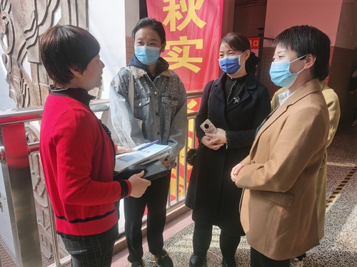 家长与任课教师课后交流2